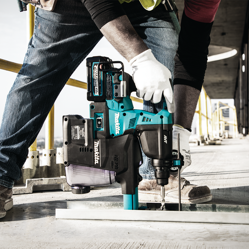 Makita (GRH01M1W) 40V Max XGT Brushless 1-1/8" SDS-Plus Rotary Hammer Kit/ Dust Extractor