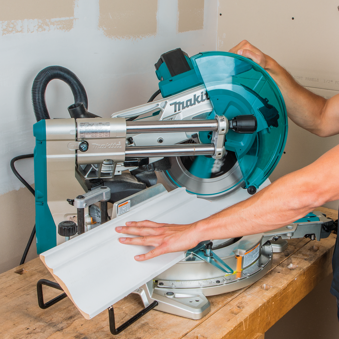 Makita (LS1219L-R) 12" Dual-Bevel Sliding Compound Miter Saw, laser (Factory Reconditioned)