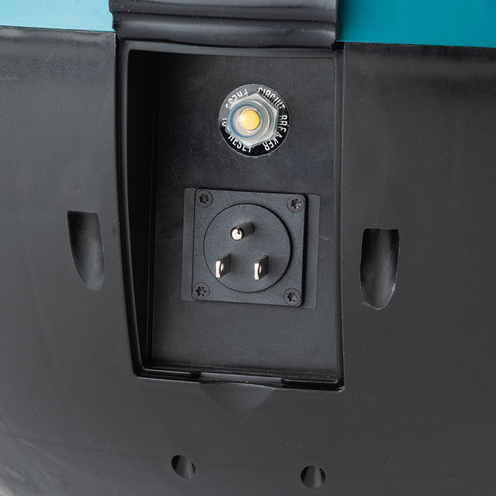 Makita (ML010G) 40V max XGT® / 18V LXT® Upright L.E.D. Area Light (Light Only)