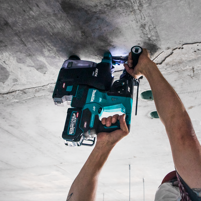 Makita (GRH01M1W) 40V Max XGT Brushless 1-1/8" SDS-Plus Rotary Hammer Kit/ Dust Extractor