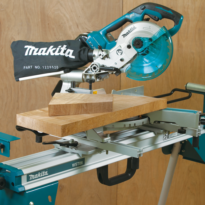 Makita (WST06) Compact Folding Miter Saw Stand