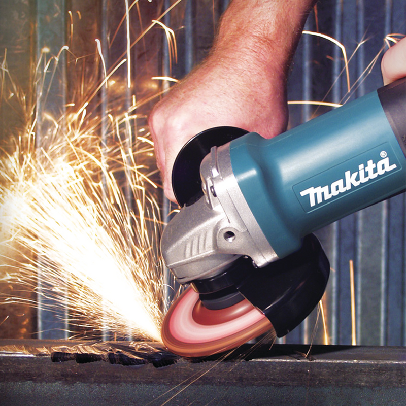 Makita (9557PB) Amoladora angular con interruptor de paleta de 4-1/2"
