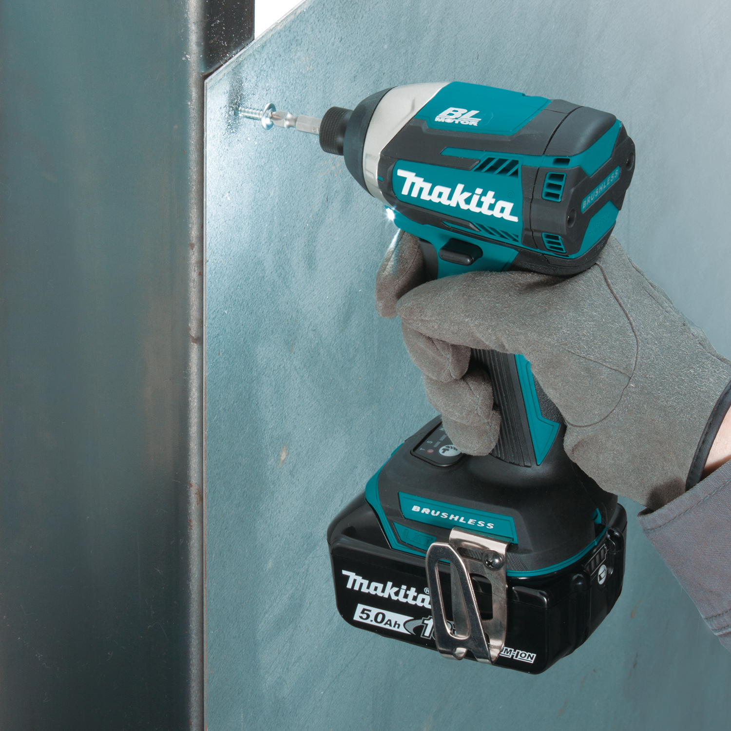 Makita (XT452T) LXT® Brushless 4 Pc. Combo Kit (5.0Ah)