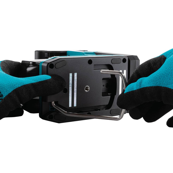 Makita (DML819) 18V LXT® Lithium-Ion L.E.D. Magnetic Work Light, Light Only