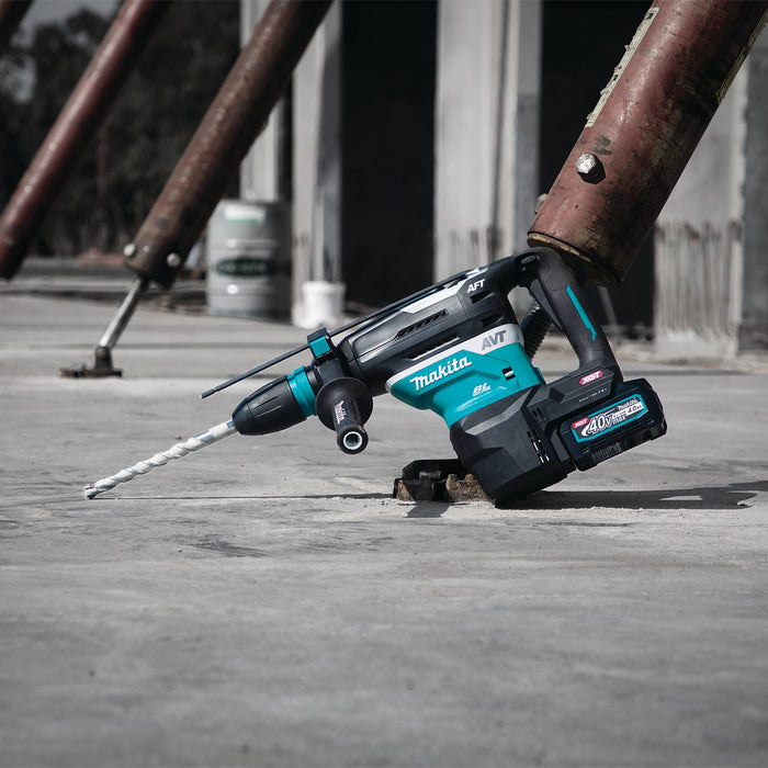 Makita (GRH05M1-R) 40V max XGT® Brushless 1-9/16" SDS-MAX AVT® Rotary Hammer Kit, AFT®, AWS® Capable, case, with one battery (4.0Ah) (Factory Reconditioned)