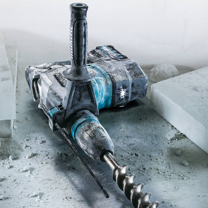 Makita (GRH05M1-R) 40V max XGT® Brushless 1-9/16" SDS-MAX AVT® Rotary Hammer Kit, AFT®, AWS® Capable, case, with one battery (4.0Ah) (Factory Reconditioned)