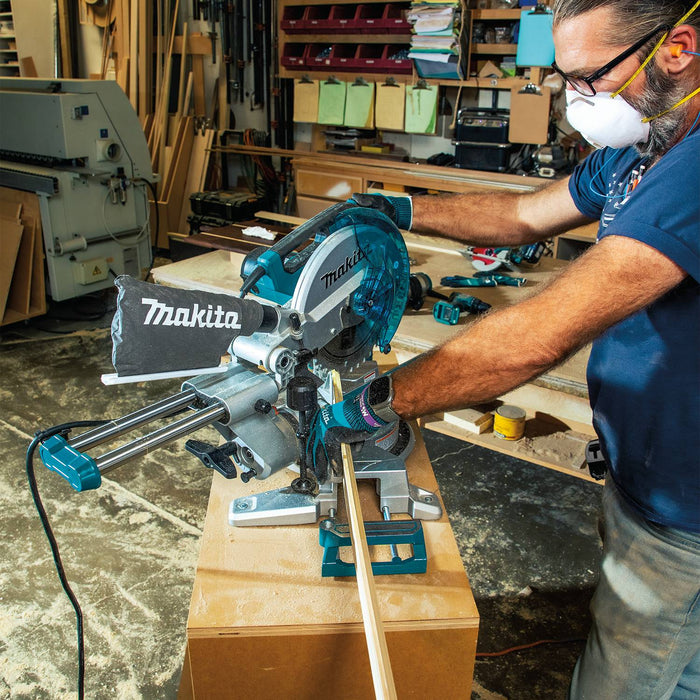 Makita (LS1110F-R) 10” Slide Compound Miter Saw (Factory Reconditioned)