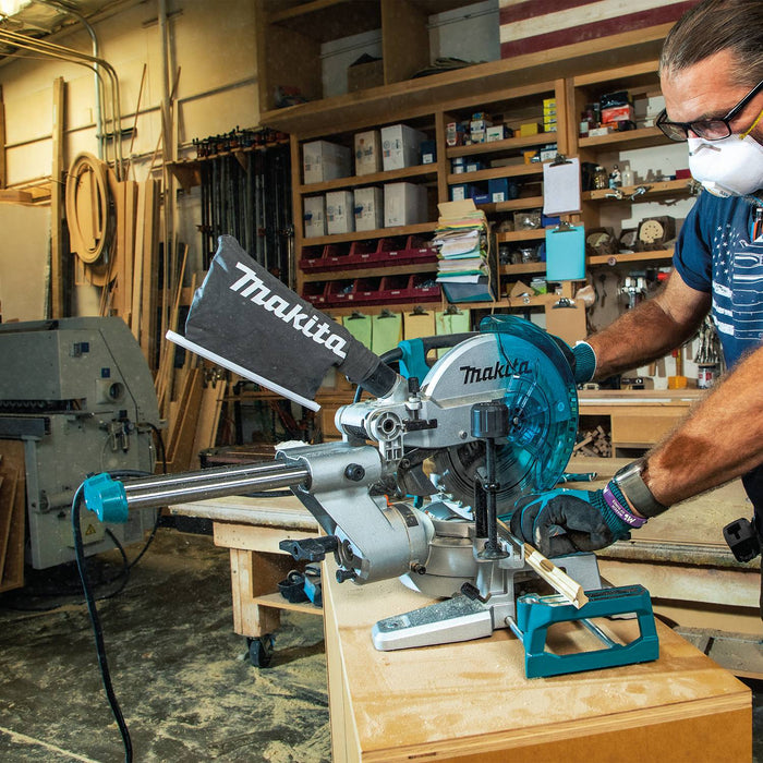Makita (LS1110F-R) 10” Slide Compound Miter Saw (Factory Reconditioned)