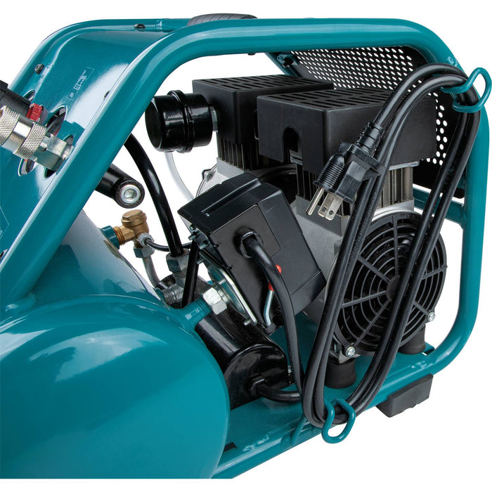 Makita (MAC320Q-R) Quiet Series 1-1/2 HP, 3 Gallon, Oil-Free, Electric Air Compressor (Factory Reconditioned)