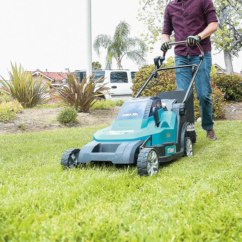 Makita (XML05PT-R) 36V (18V X2) LXT® 17" Residential Lawn Mower Kit, dual port charger (5.0Ah) (Factory Reconditioned)