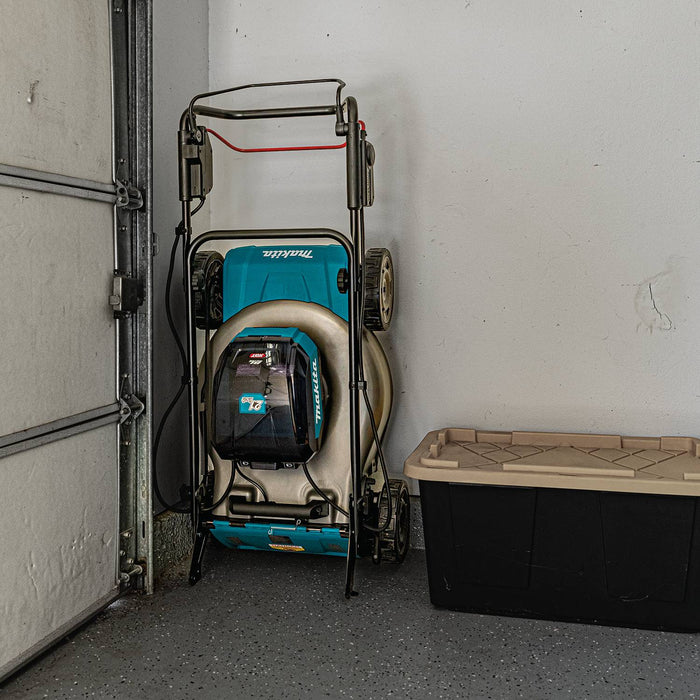Makita GML01SM Feature Shot (folding vertical storage)
