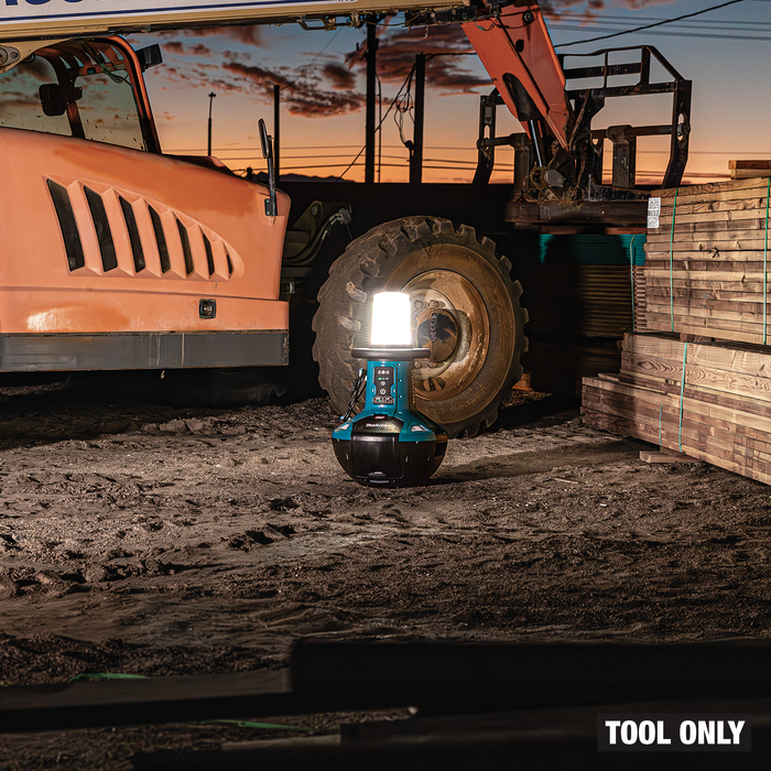 Makita (ML010G) 40V max XGT® / 18V LXT® Upright L.E.D. Area Light (Light Only)