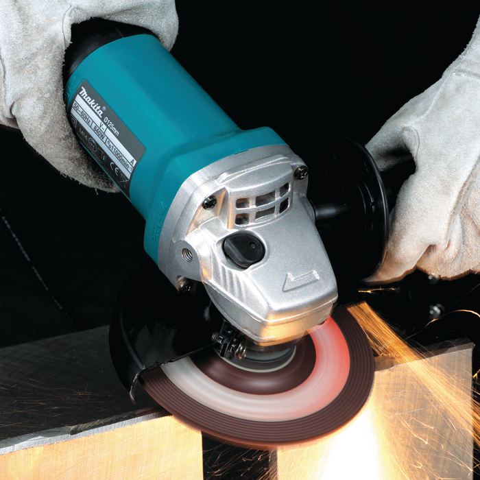 Makita (9557PB) 4-1/2" Paddle Switch Angle Grinder, with AC/DC Switch