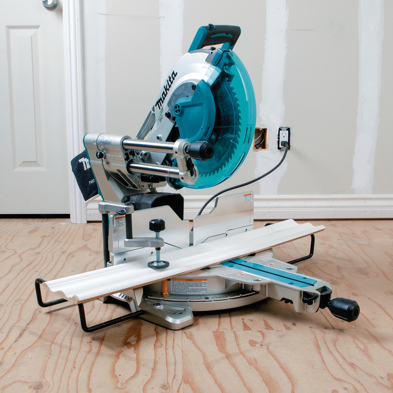 Makita (LS1219L-R) 12" Dual-Bevel Sliding Compound Miter Saw, laser (Factory Reconditioned)
