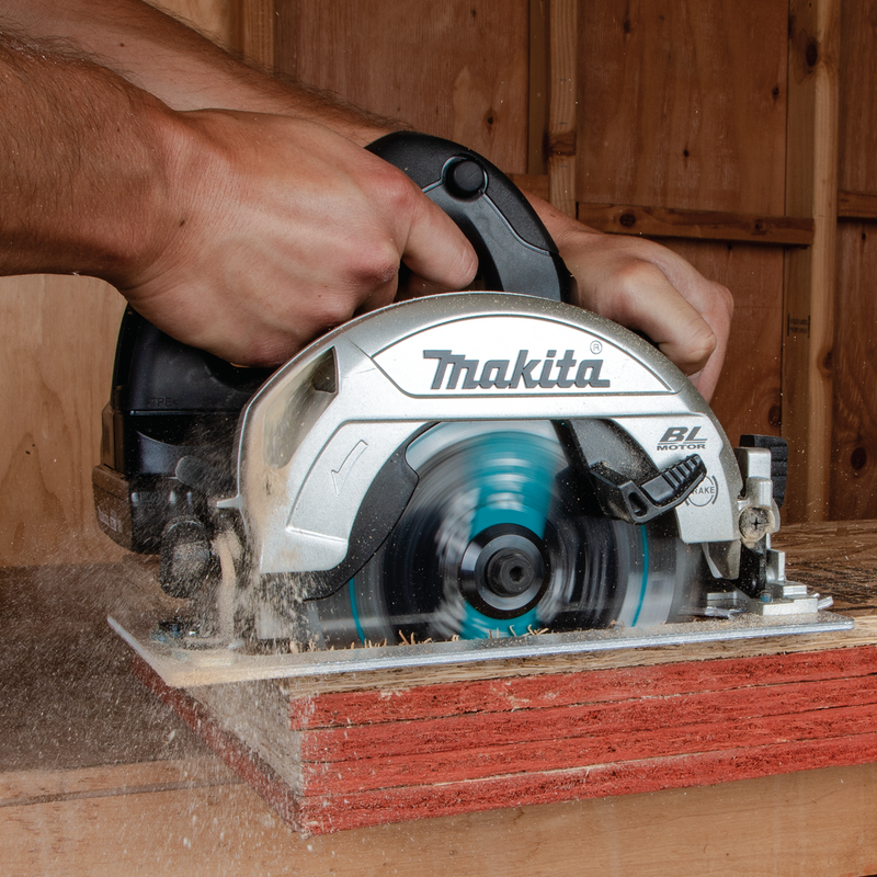 Makita (XSH04RB) Kit de sierra circular subcompacta de 6-1/2” sin escobillas LXT® 