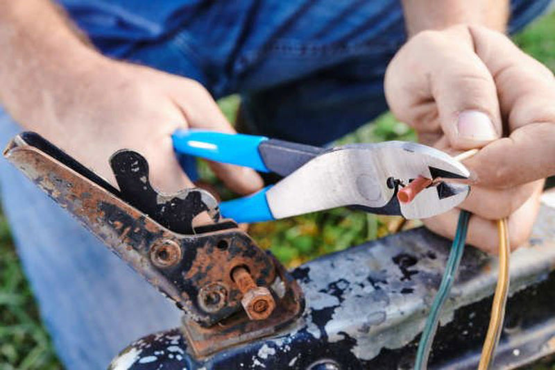CHANNELLOCK 909 | 9.5-in. Crimping Pliers - Pacific Power Tools