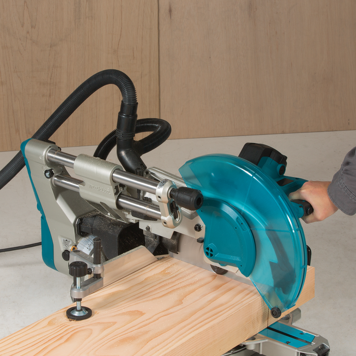 Makita (LS1219L-R) 12" Dual-Bevel Sliding Compound Miter Saw, laser (Factory Reconditioned)