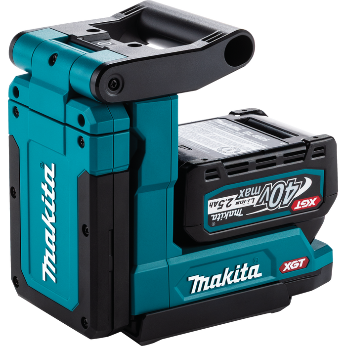 Makita (ML013G) 40V max XGT® Lithium-Ion L.E.D. Magnetic Work Light, Light Only