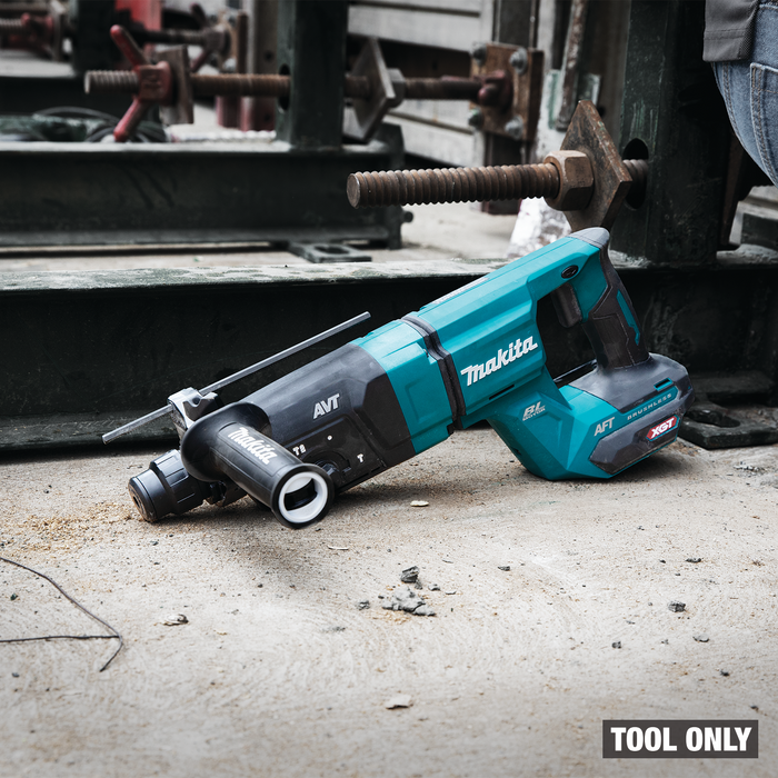 Makita (GRH07Z-R ) 40V max XGT® Brushless 1-1/8" SDS-PLUS AVT® Rotary Hammer, D-Handle (Tool Only) (Factory Reconditioned)