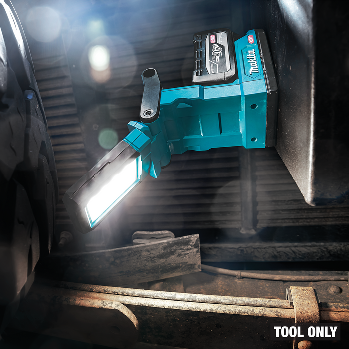 Makita (ML013G) 40V max XGT® Lithium-Ion L.E.D. Magnetic Work Light, Light Only