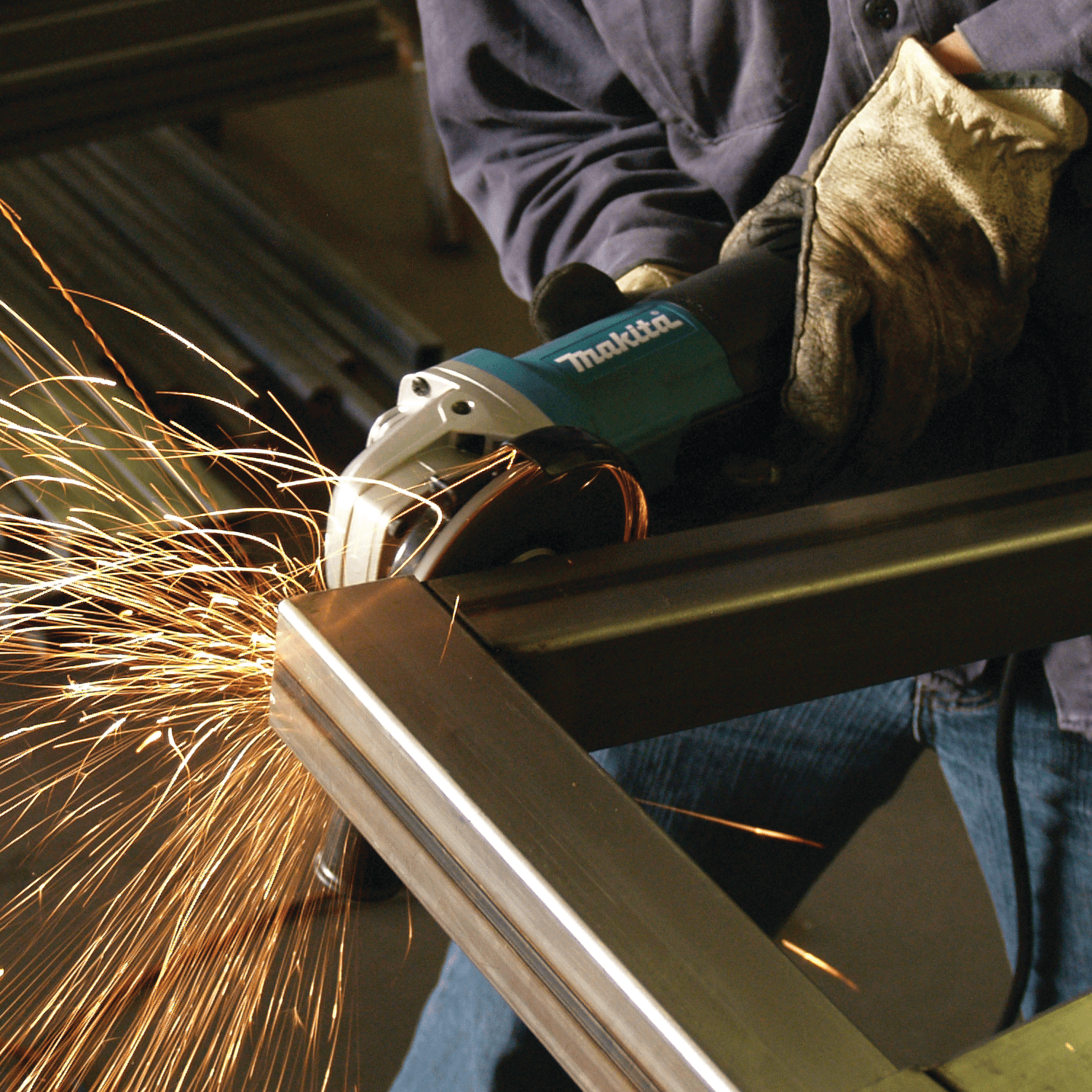 Makita (9564PC - R) 4‑1/2