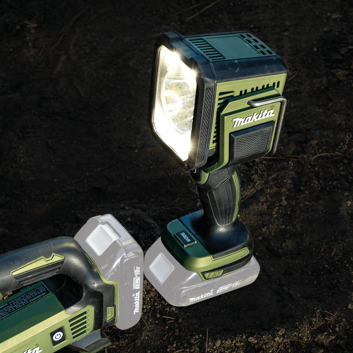 Makita (ADML812) Outdoor Adventure® 18V LXT® L.E.D. Flashlight/Spotlight (Light Only) - Pacific Power Tools