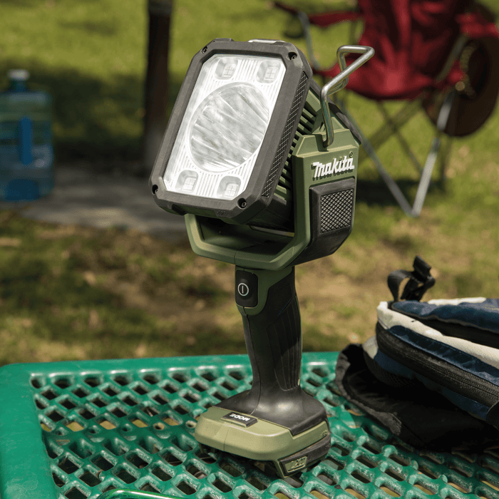 Makita (ADML812) Outdoor Adventure® 18V LXT® L.E.D. Flashlight/Spotlight (Light Only) - Pacific Power Tools