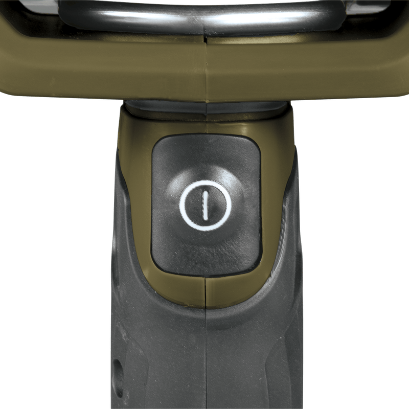 Makita (ADML812) Outdoor Adventure® 18V LXT® L.E.D. Flashlight/Spotlight (Light Only) - Pacific Power Tools