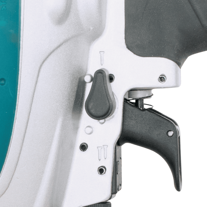 Makita (AF635) 2 - 1/2" Angled Finish Nailer, 34⁰, 15 Gauge - Pacific Power Tools