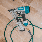 Makita (AF635) 2 - 1/2" Angled Finish Nailer, 34⁰, 15 Gauge - Pacific Power Tools