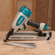 Makita (AF635) 2 - 1/2" Angled Finish Nailer, 34⁰, 15 Gauge - Pacific Power Tools