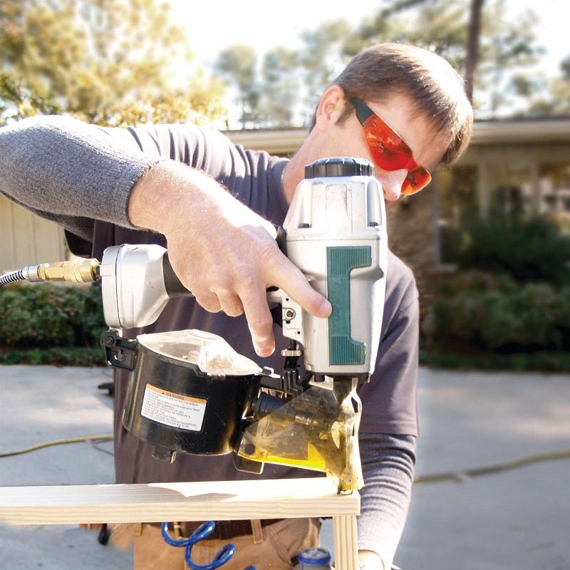 Makita (AN611 - R) 2 - 1/2" Siding Coil Nailer - Pacific Power Tools