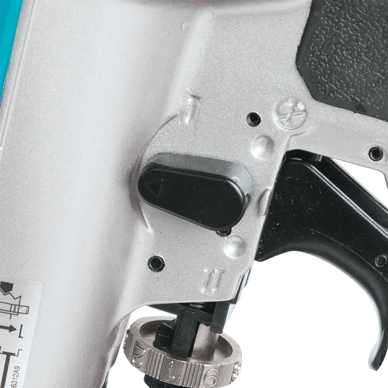 Makita (AN611 - R) 2 - 1/2" Siding Coil Nailer - Pacific Power Tools