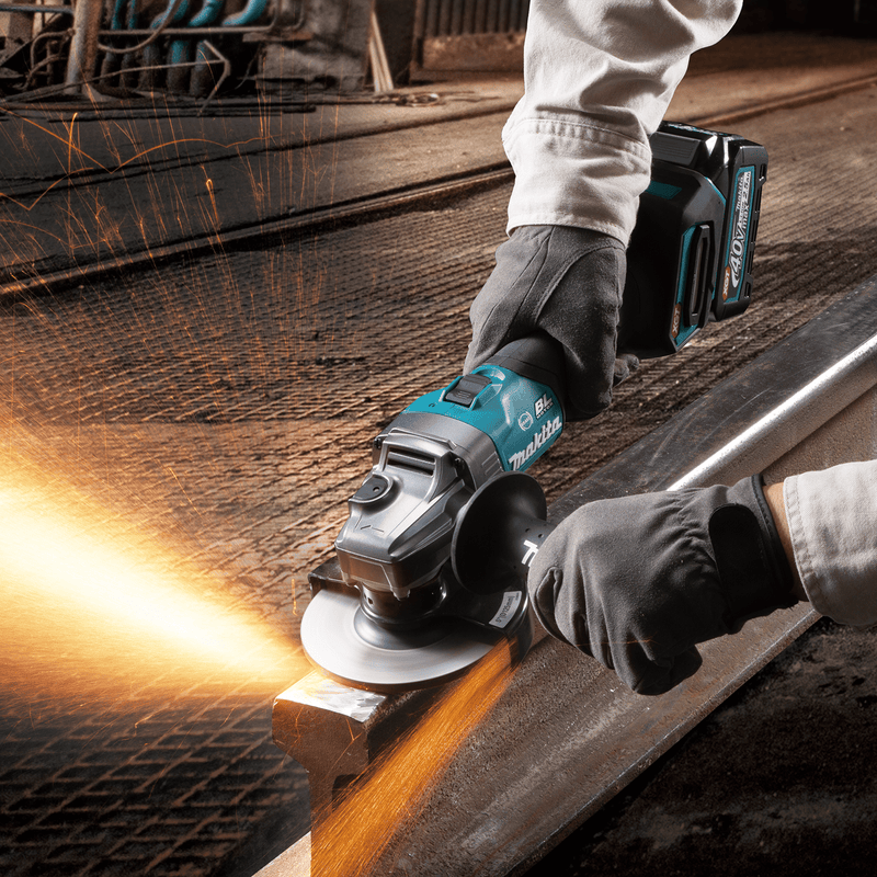 Makita (GAG01M1) 40V max XGT® Brushless Cordless 4 - 1/2” / 5" Angle Grinder Kit, electric brake, no lock - off, lock - on, bag, with one battery (4.0Ah) - Pacific Power Tools