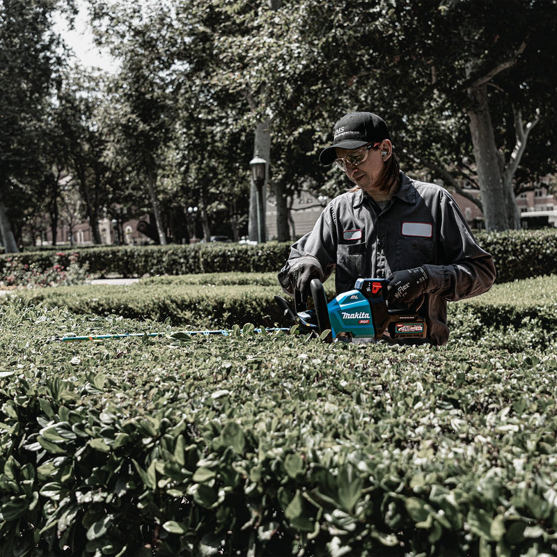 Makita (GHU02M1) 40V max XGT® Brushless 24" Hedge Trimmer Kit (4.0Ah) - Pacific Power Tools