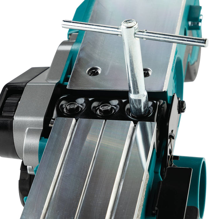 Makita (GPK01M1) 40V max XGT® Brushless 3 - 1/4" Planer Kit, AWS® Capable (4.0Ah) - Pacific Power Tools