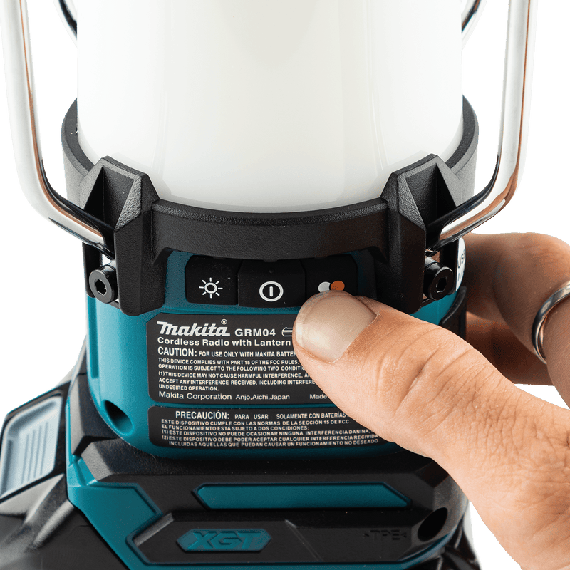 Makita (GRM04) 40V max XGT® Lantern with Radio (Tool Only) - Pacific Power Tools