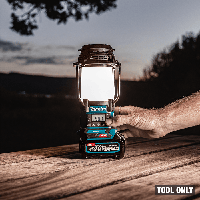 Makita (GRM04) 40V max XGT® Lantern with Radio (Tool Only) - Pacific Power Tools