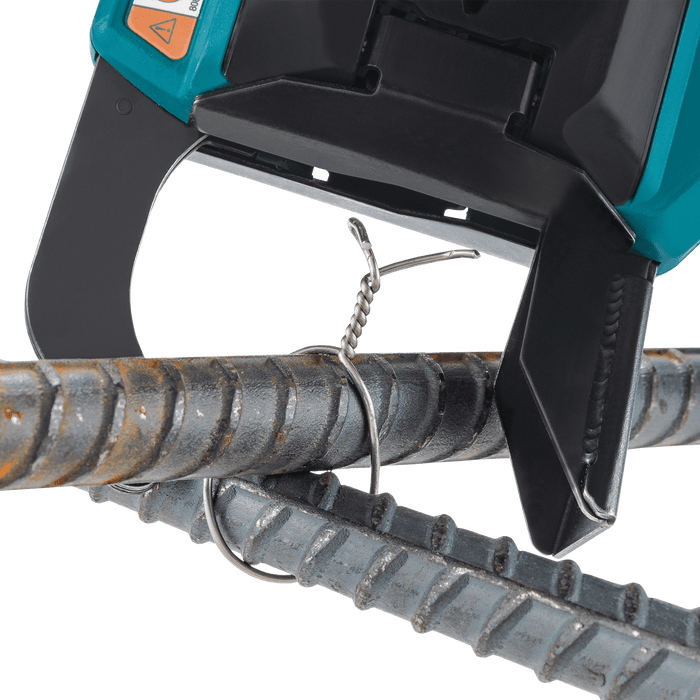 Makita (GRT01D) 40V max XGT® Brushless 16 Gauge Rebar Tying Tool Kit, with bag (2.5 Ah) - Pacific Power Tools