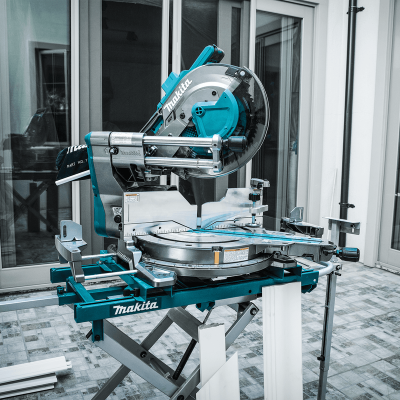 Makita (GSL04M1) 40V max XGT® Brushless 12" Dual - Bevel Sliding Compound Miter Saw Kit, AWS® Capable (4.0Ah) - Pacific Power Tools