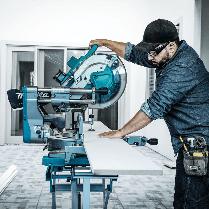 Makita (GSL04M1) 40V max XGT® Brushless 12" Dual - Bevel Sliding Compound Miter Saw Kit, AWS® Capable (4.0Ah) - Pacific Power Tools