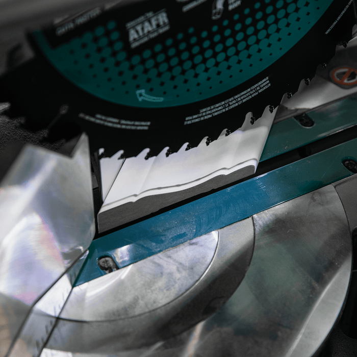 Makita (GSL04M1) 40V max XGT® Brushless 12" Dual - Bevel Sliding Compound Miter Saw Kit, AWS® Capable (4.0Ah) - Pacific Power Tools