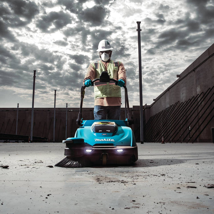 Makita (GSV01PL) 40V max XGT® 25 - 1/2" Vacuum Sweeper Kit (8.0Ah) - Pacific Power Tools