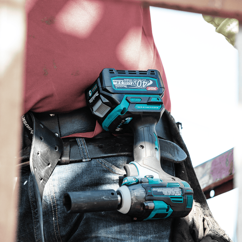 Makita (GWT05D) 40V max XGT® Brushless 4‑Speed 1/2" Sq. Drive Impact Wrench Kit w/ Detent Anvil (2.5Ah) - Pacific Power Tools