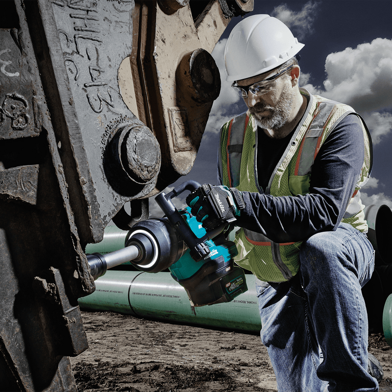 Makita (GWT10T) 40V max XGT® Brushless 4‑Sp. High‑Torque 1" Sq. Drive D‑Handle Extended Anvil Impact Wrench kit w/ Friction Ring (5.0Ah) - Pacific Power Tools