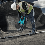 Makita (GWT10T) 40V max XGT® Brushless 4‑Sp. High‑Torque 1" Sq. Drive D‑Handle Extended Anvil Impact Wrench kit w/ Friction Ring (5.0Ah) - Pacific Power Tools