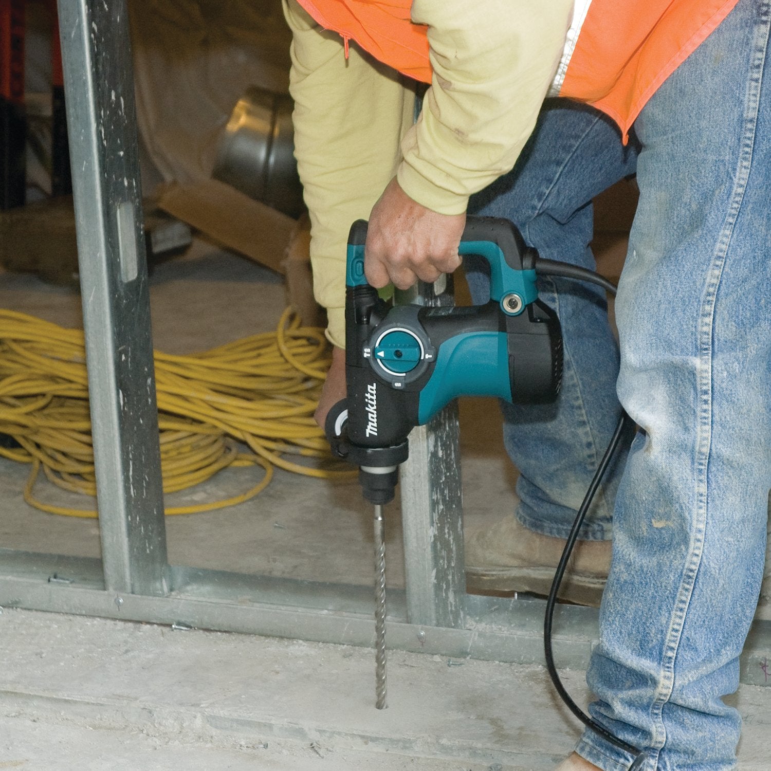Makita (HR2811F) 1 - 1/8
