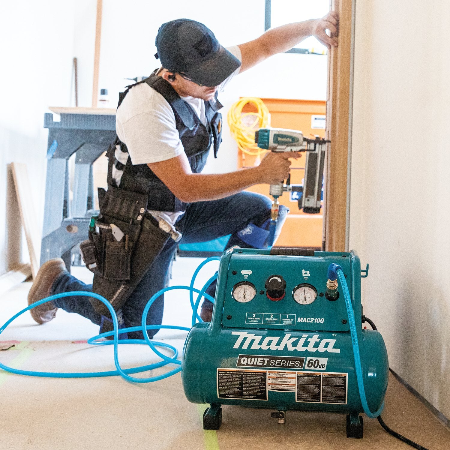 Makita (MAC210Q - R) Quiet Series 1 HP, 2 Gallon, Oil - Free, Electric Air Compressor (Factory Reconditioned) - Pacific Power Tools