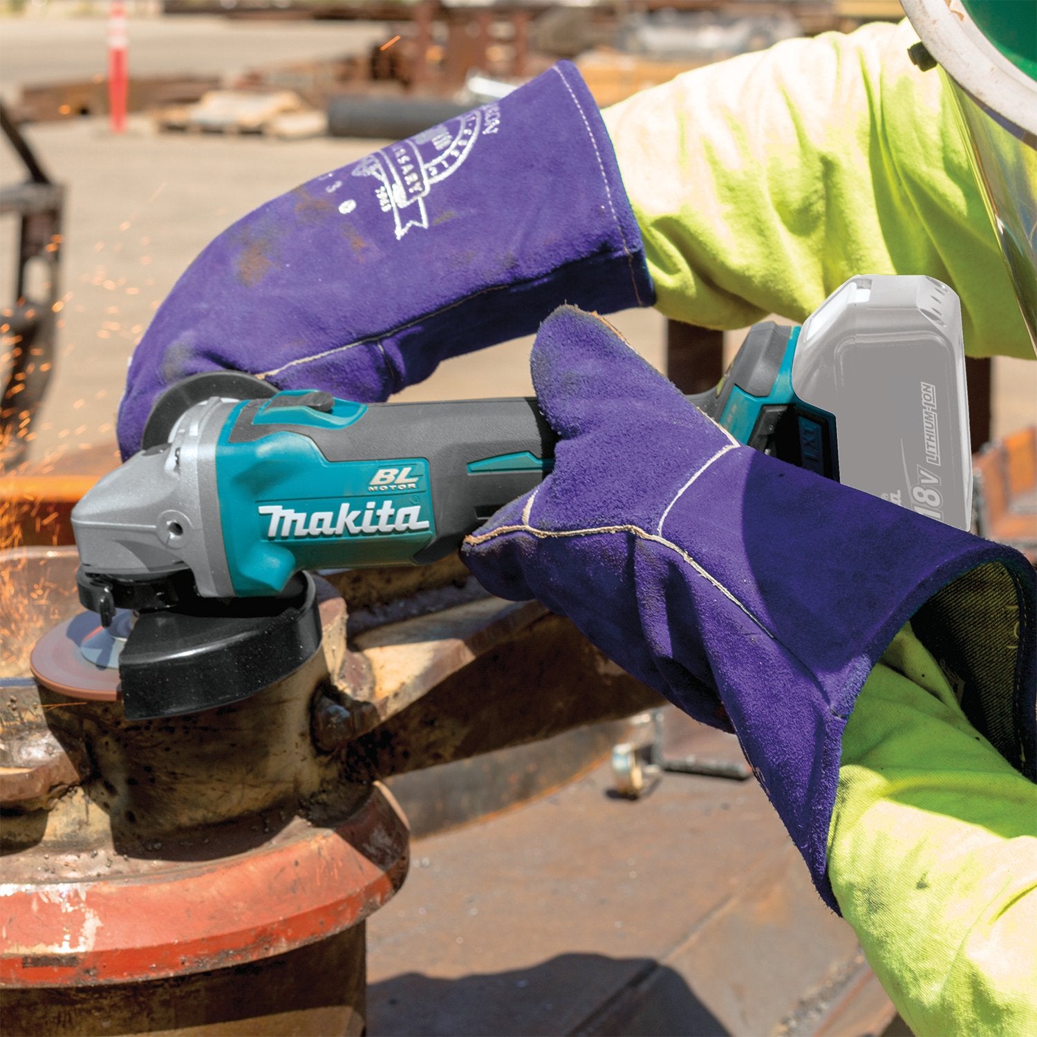 Makita (XAG04Z - R) 18V LXT® Brushless 4 - 1/2” / 5