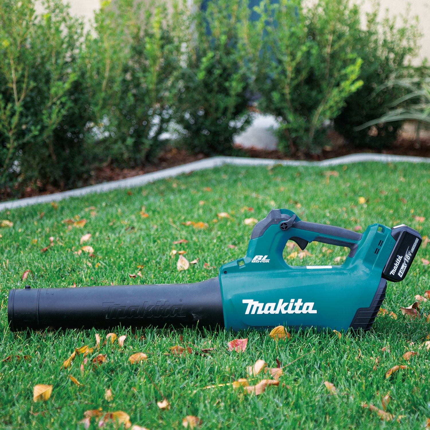 Makita (XBU03SM1) 18V LXT® Lithium‑Ion Brushless Blower Kit (4.0Ah) (Factory Reconditioned) - Pacific Power Tools